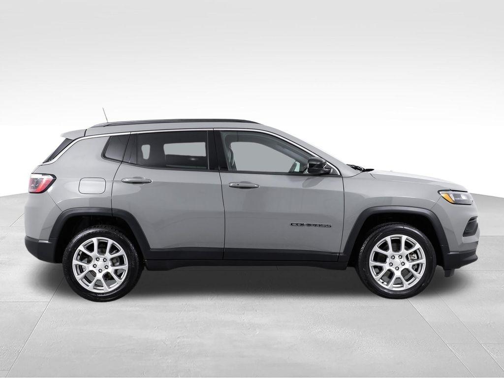 Jeep Compass Latitude Lux 4x4 2024