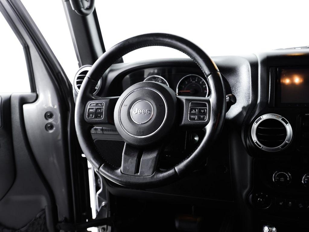 Jeep Wrangler Unlimited 4WD 4dr Rubicon 2014