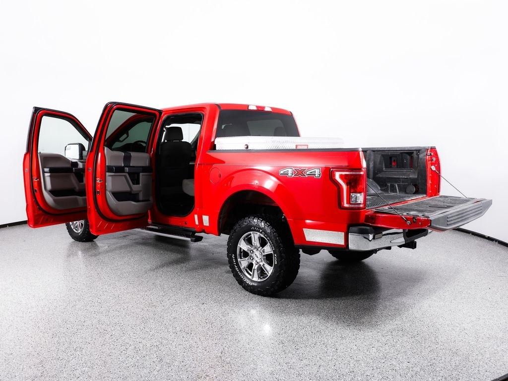 Ford F-150 4WD SuperCrew 145" Lariat 2016