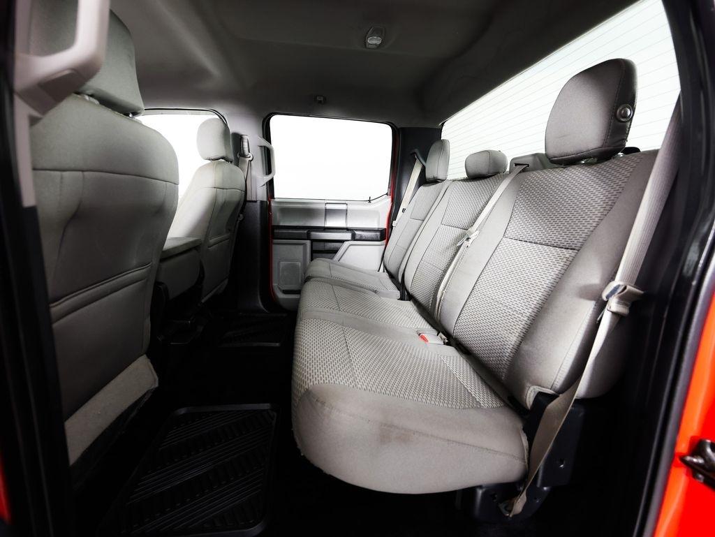 Ford F-150 4WD SuperCrew 145" Lariat 2016