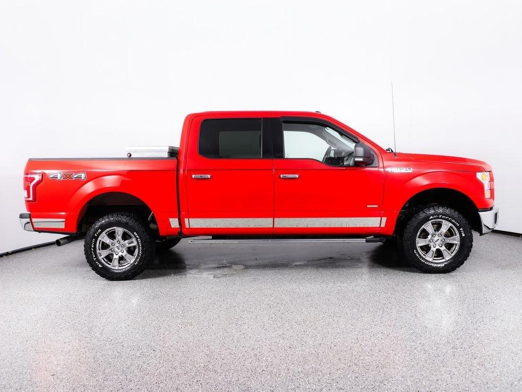 Ford F-150 4WD SuperCrew 145" Lariat 2016