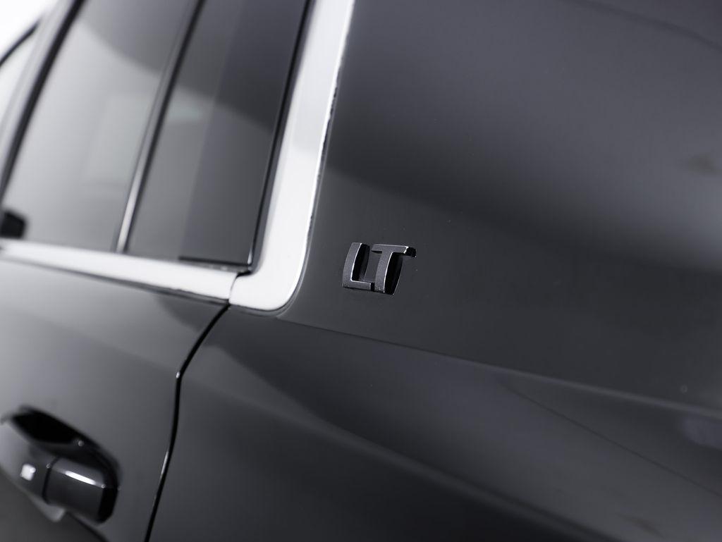 Chevrolet Suburban 4WD 4dr 1500 LT 2019