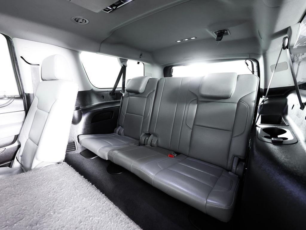 Chevrolet Suburban 4WD 4dr 1500 LT 2019