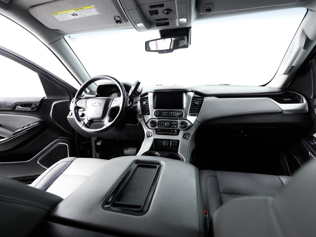 Chevrolet Suburban 4WD 4dr 1500 LT 2019