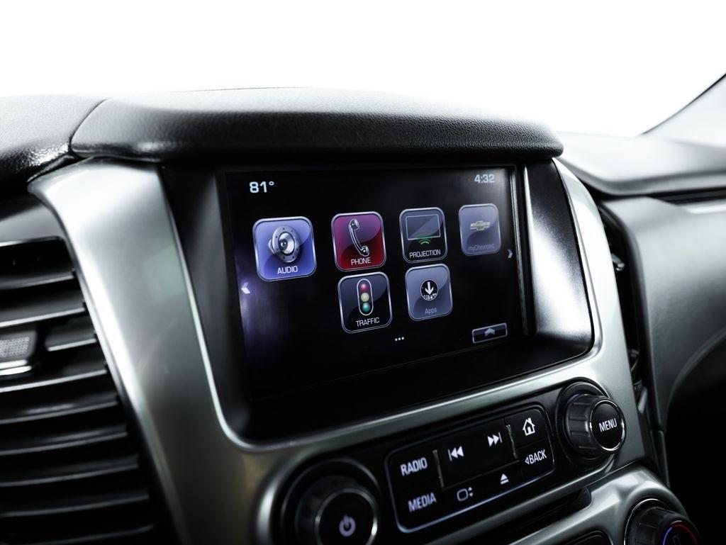 Chevrolet Suburban 4WD 4dr 1500 LT 2019