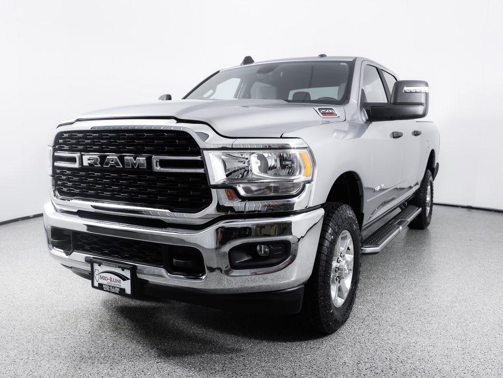 RAM 2500 Big Horn 4x4 Crew Cab 6'4" Box 2024