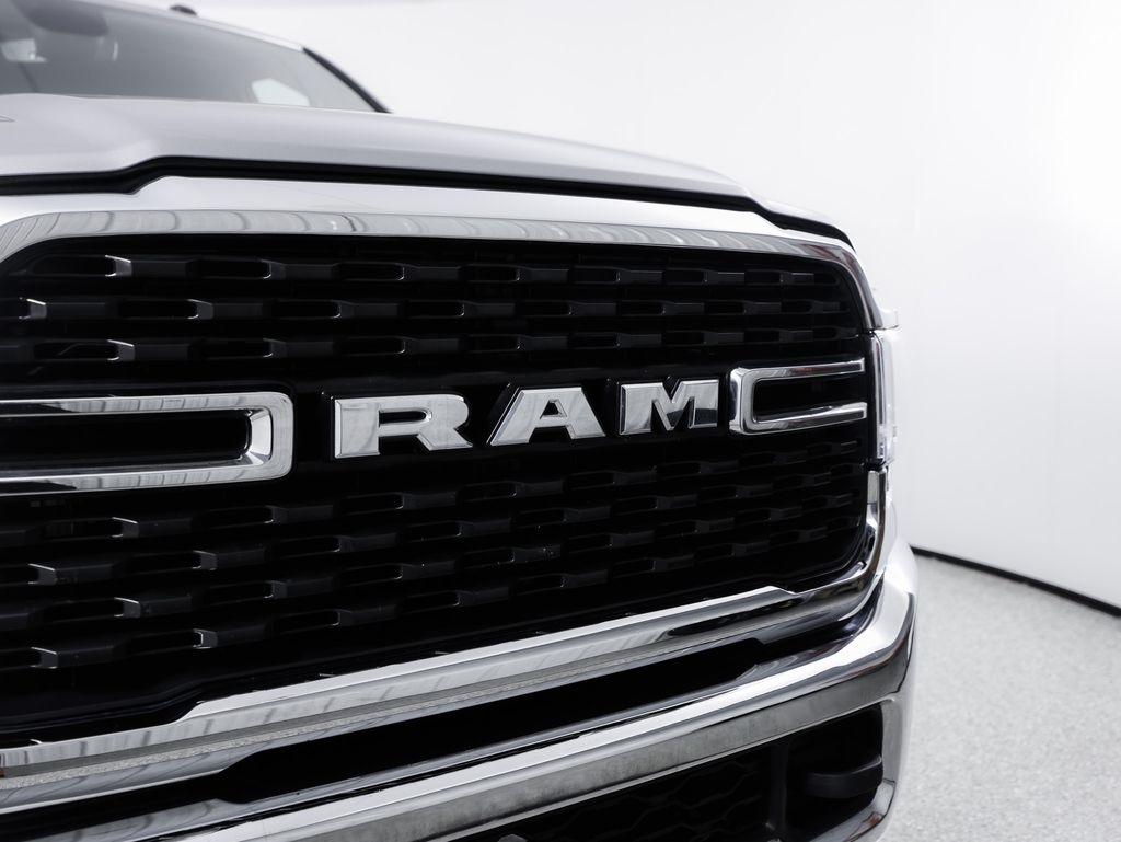 RAM 2500 Big Horn 4x4 Crew Cab 6'4" Box 2024