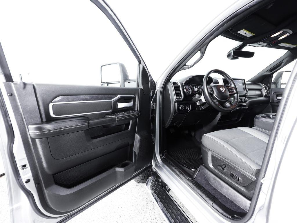 RAM 2500 Big Horn 4x4 Crew Cab 6'4" Box 2024