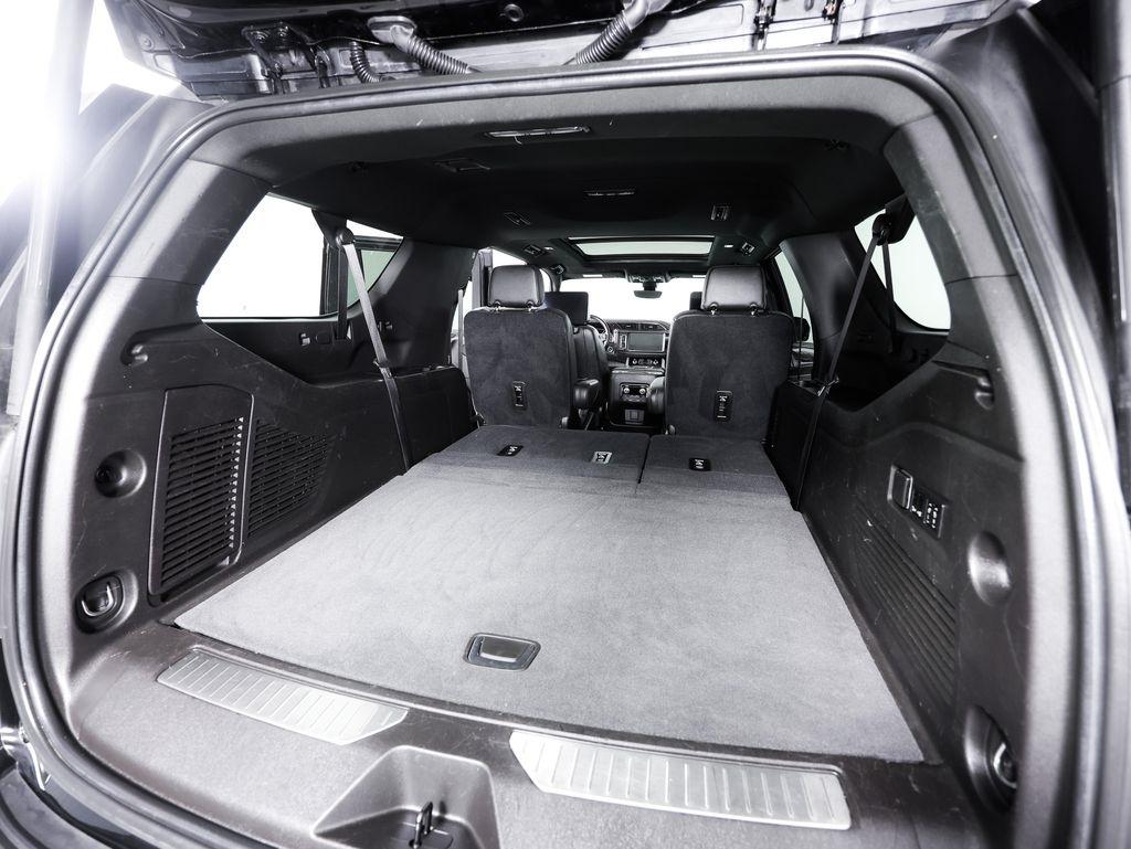 GMC Yukon XL 4WD 4dr Denali 2021
