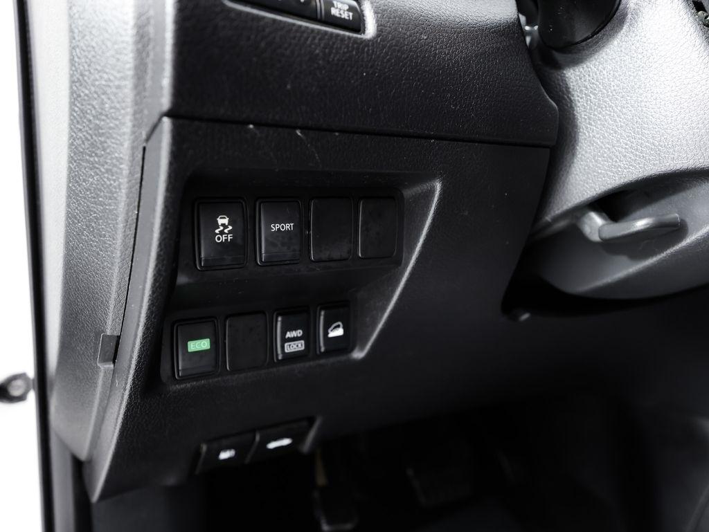 Nissan Rogue AWD 4dr SV 2015