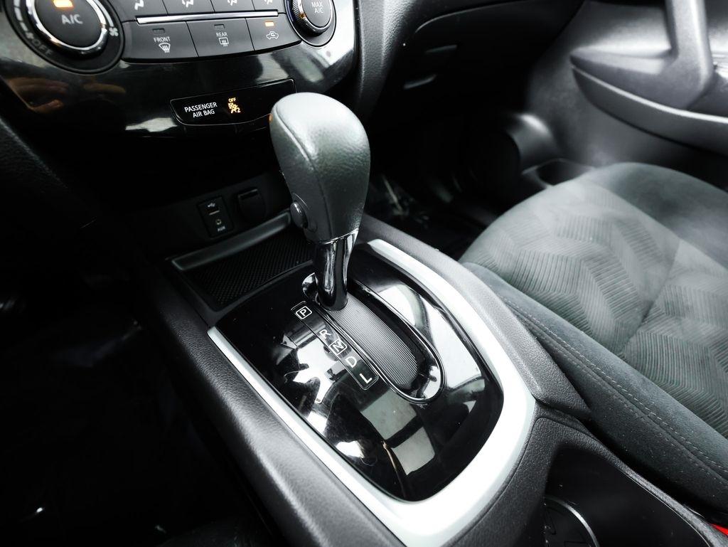 Nissan Rogue AWD 4dr SV 2015
