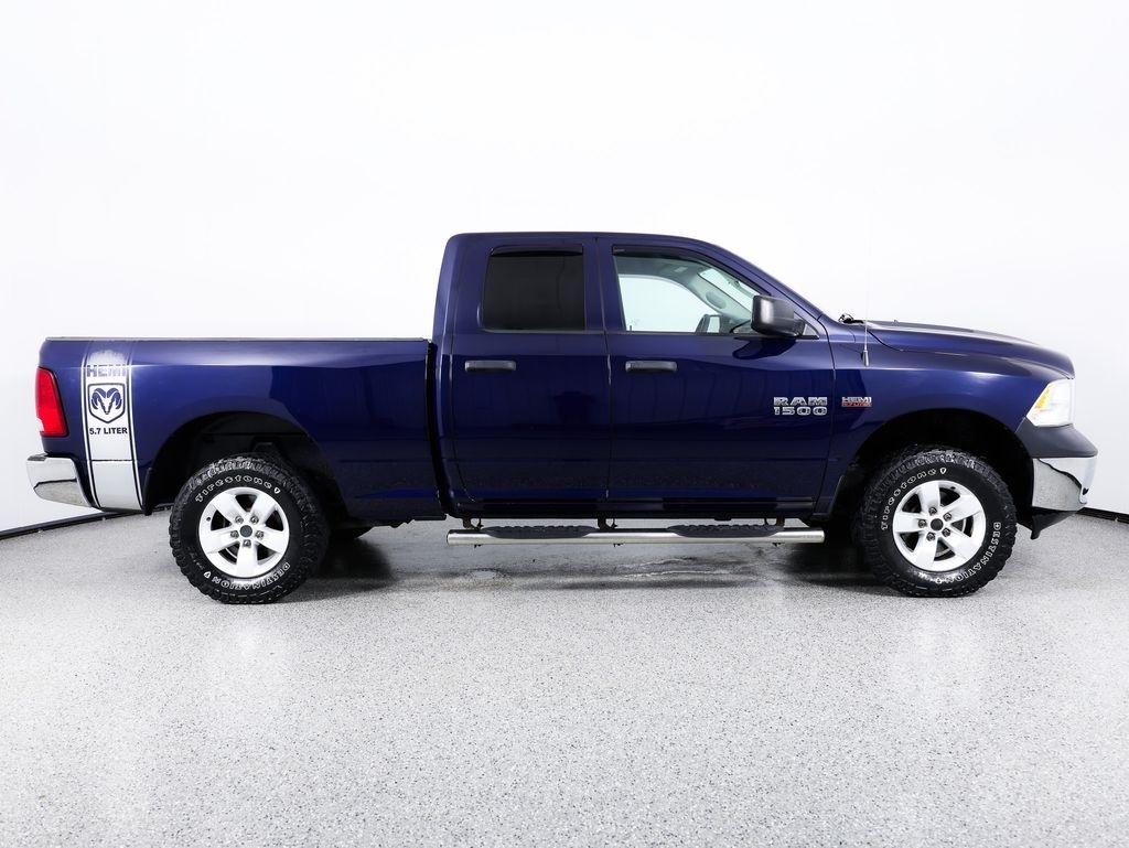 RAM 1500 4WD Quad Cab 140.5" Tradesman 2015