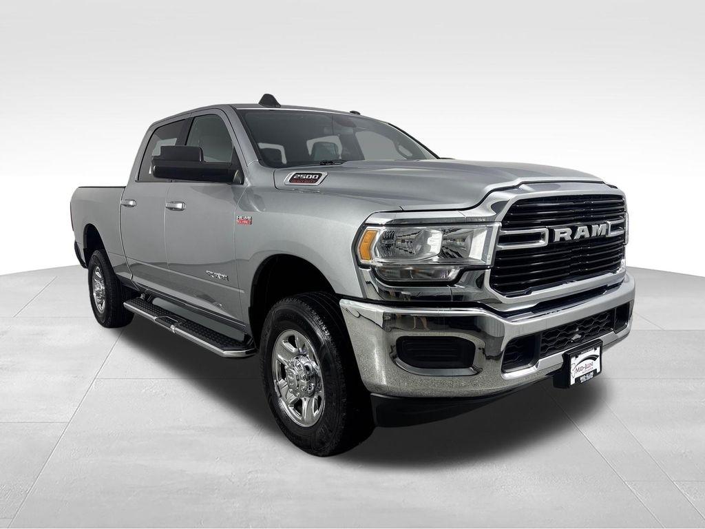RAM 2500 Big Horn 4x4 Crew Cab 6'4" Box 2021