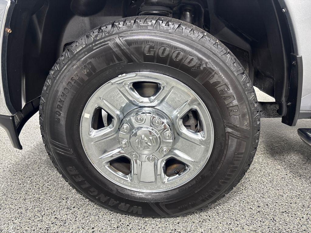 RAM 2500 Big Horn 4x4 Crew Cab 6'4" Box 2021