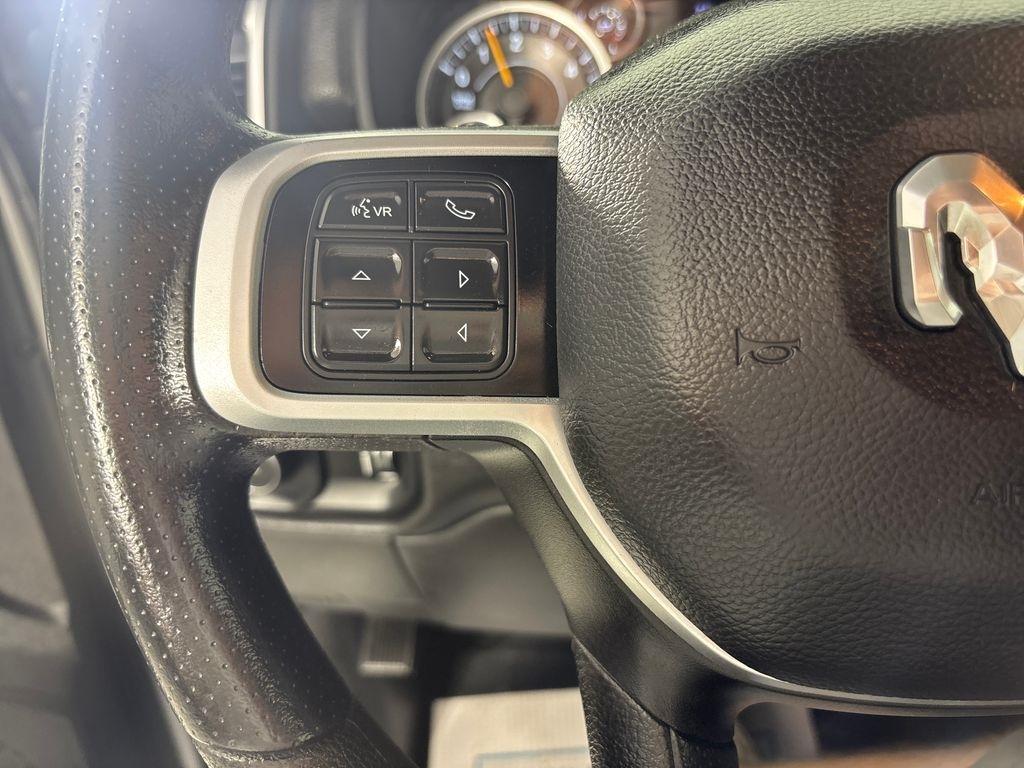 RAM 2500 Big Horn 4x4 Crew Cab 6'4" Box 2021