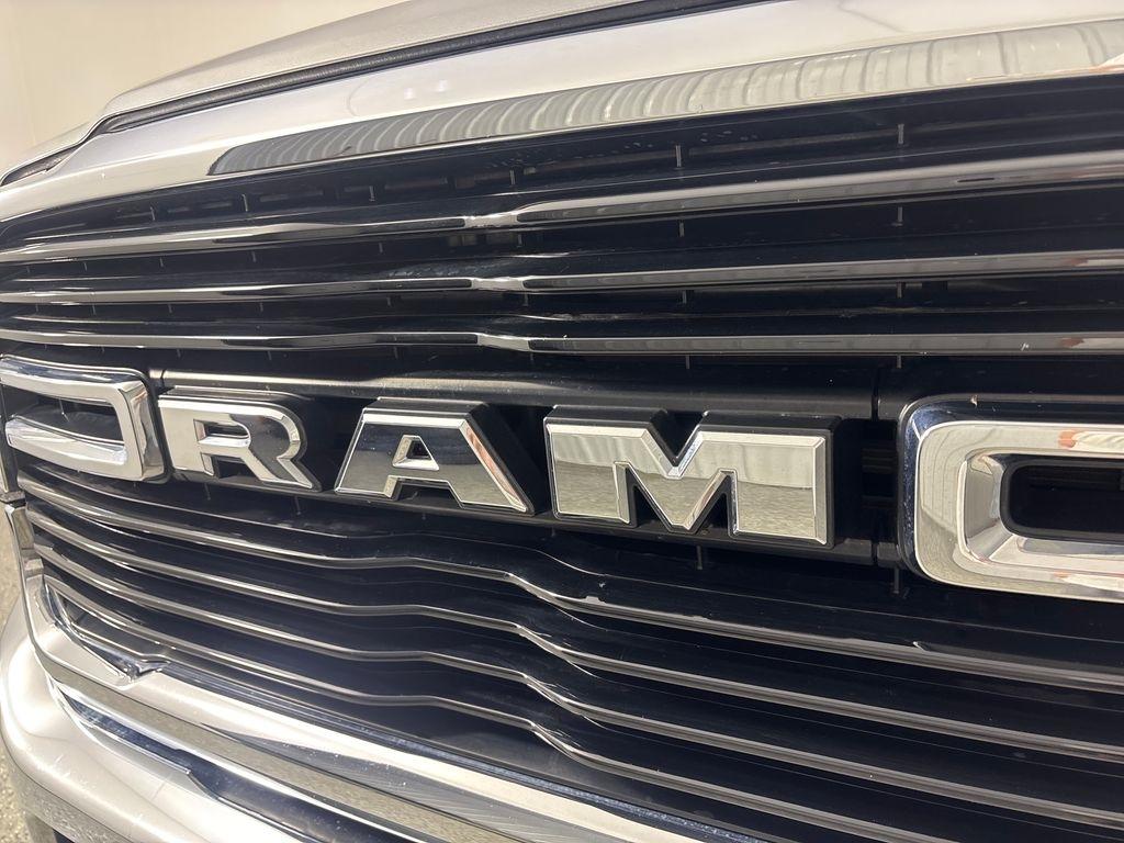 RAM 2500 Big Horn 4x4 Crew Cab 6'4" Box 2021