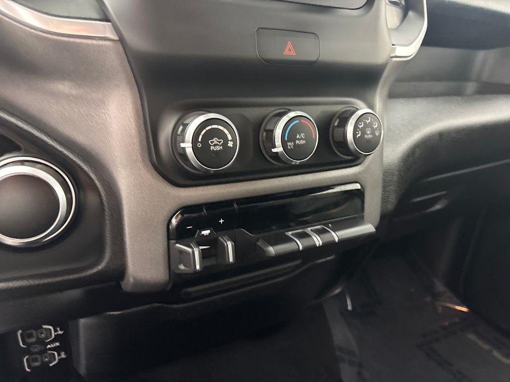 RAM 2500 Big Horn 4x4 Crew Cab 6'4" Box 2021