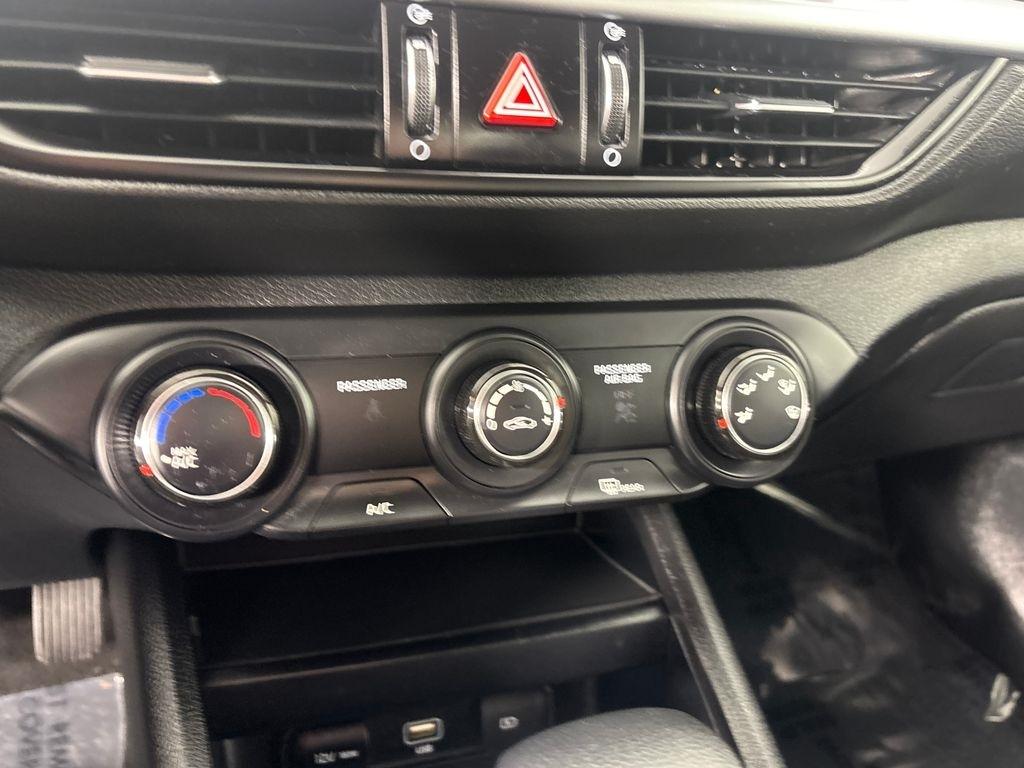 Kia Forte LXS IVT 2024