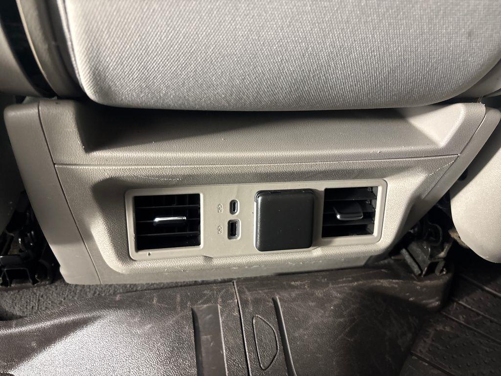 Chevrolet Silverado 1500 4WD Crew Cab 157" LT 2023