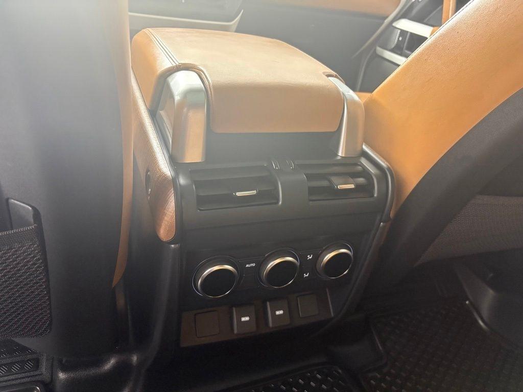 Land Rover Defender 130 SE AWD 2023