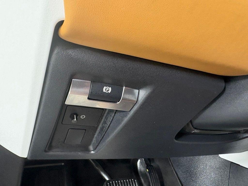 Land Rover Defender 130 SE AWD 2023