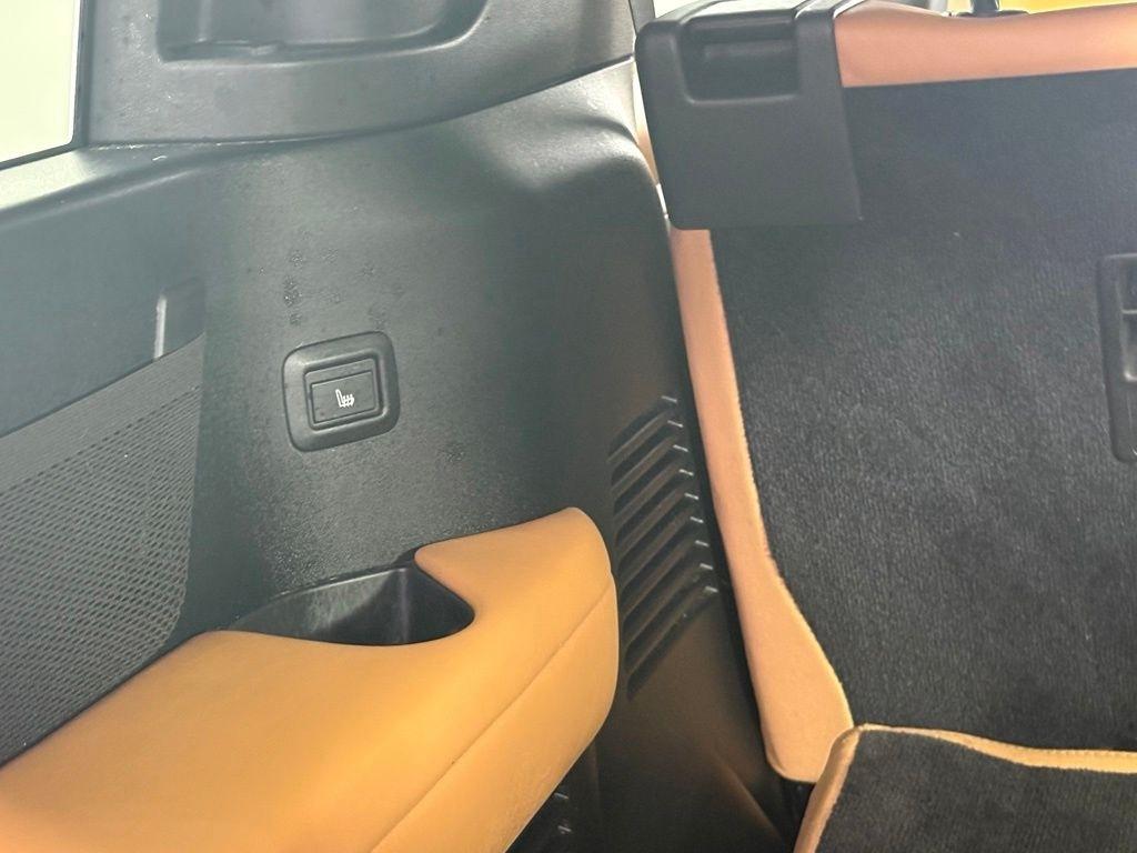 Land Rover Defender 130 SE AWD 2023