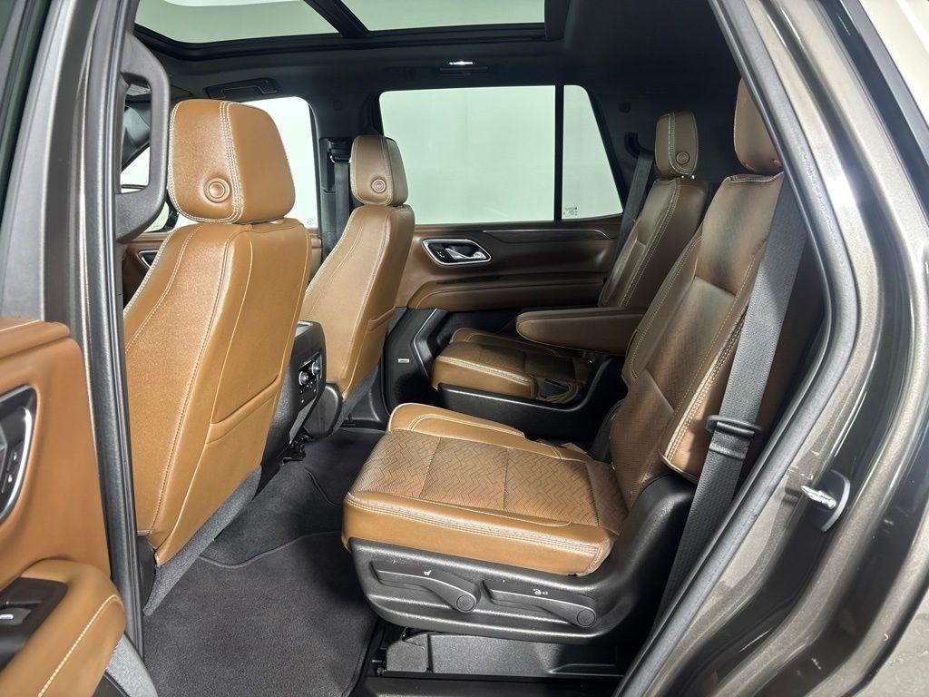 Chevrolet Tahoe 4WD 4dr High Country 2021