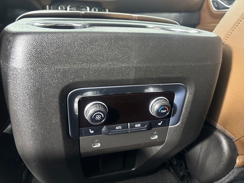 Chevrolet Tahoe 4WD 4dr High Country 2021