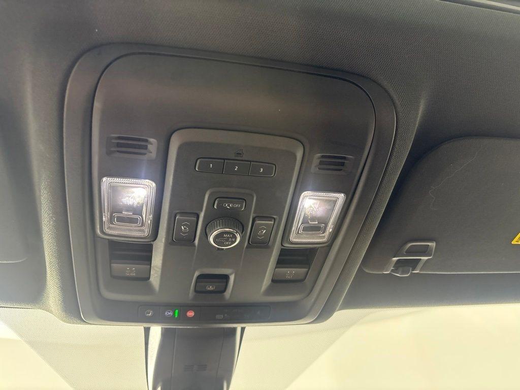 Chevrolet Tahoe 4WD 4dr High Country 2021