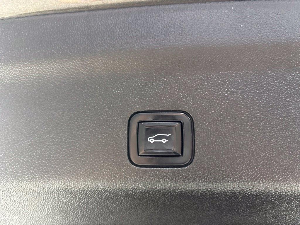 Chevrolet Tahoe 4WD 4dr High Country 2021