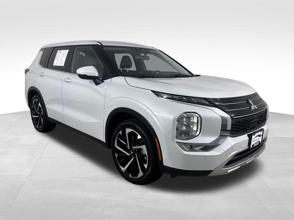 Mitsubishi Outlander SE FWD 2024