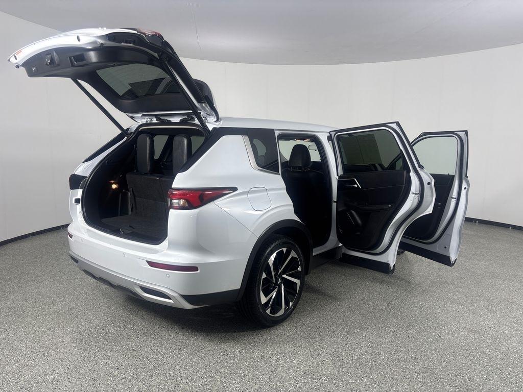 Mitsubishi Outlander SE FWD 2024