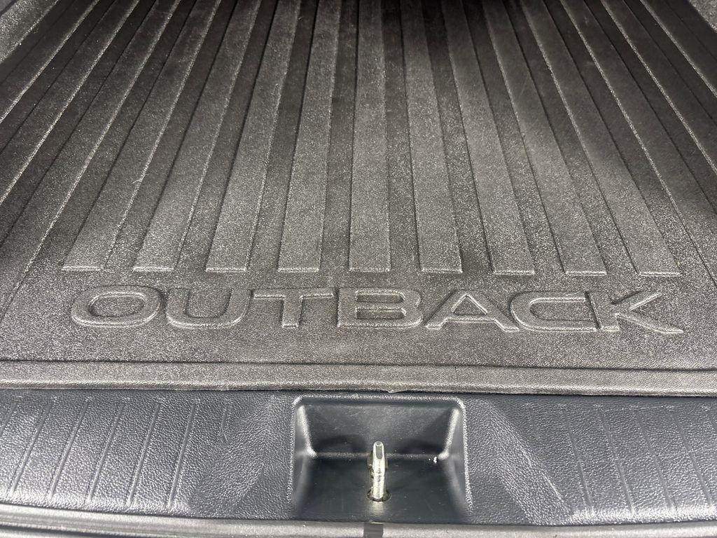 Subaru Outback 4dr Wgn 2.5i Limited 2016