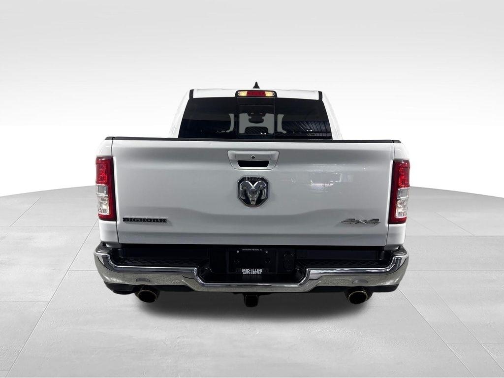 RAM 1500 Big Horn 4x4 Crew Cab 5'7" Box 2022