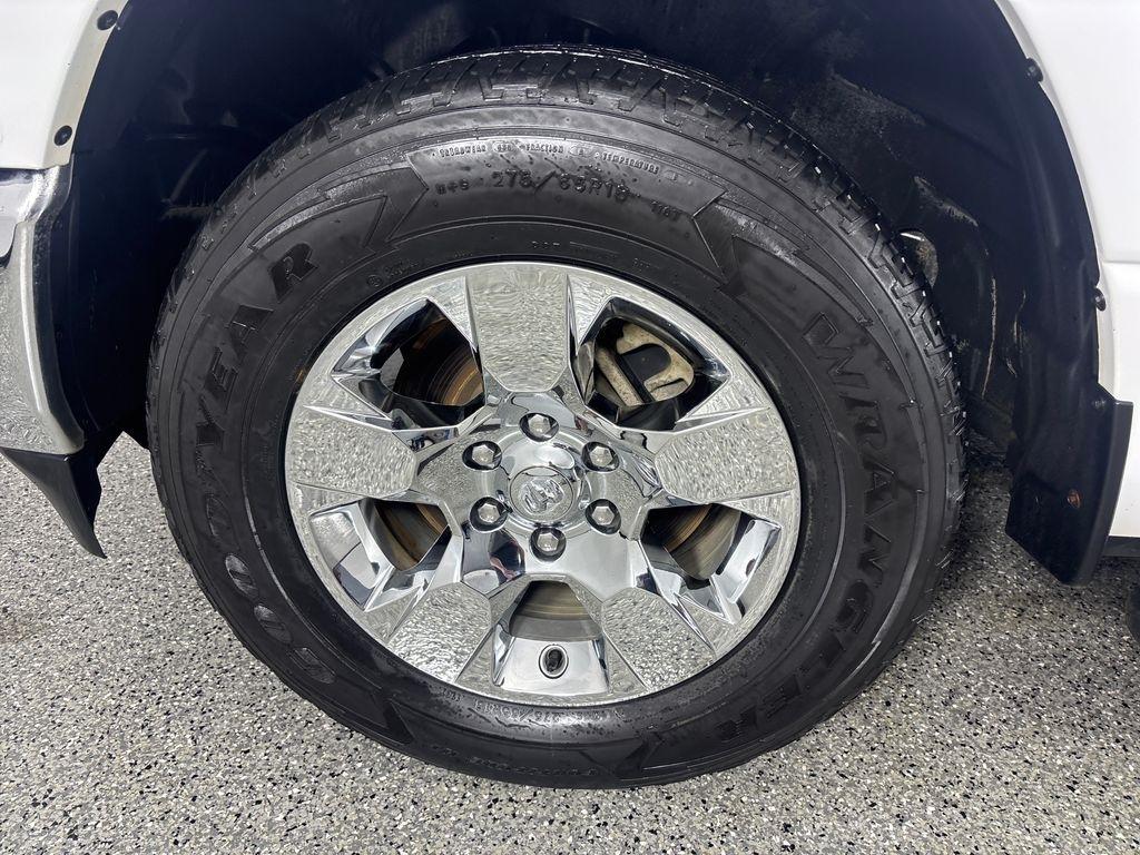 RAM 1500 Big Horn 4x4 Crew Cab 5'7" Box 2022