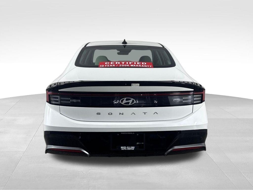 Hyundai Sonata SEL FWD 2025
