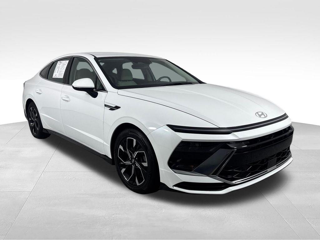 Hyundai Sonata SEL FWD 2025