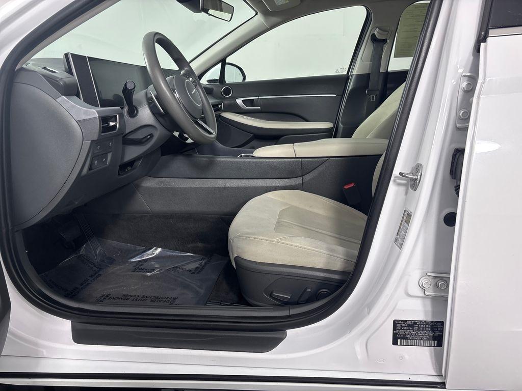Hyundai Sonata SEL FWD 2025