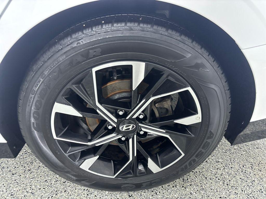 Hyundai Sonata SEL FWD 2025