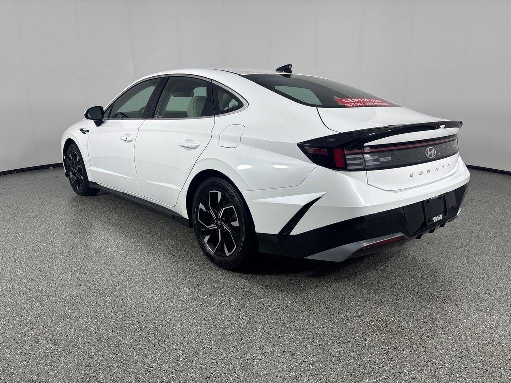 Hyundai Sonata SEL FWD 2025