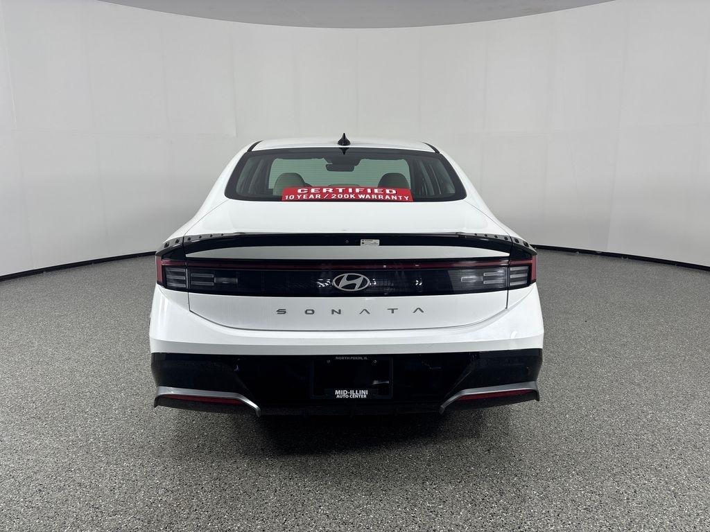 Hyundai Sonata SEL FWD 2025