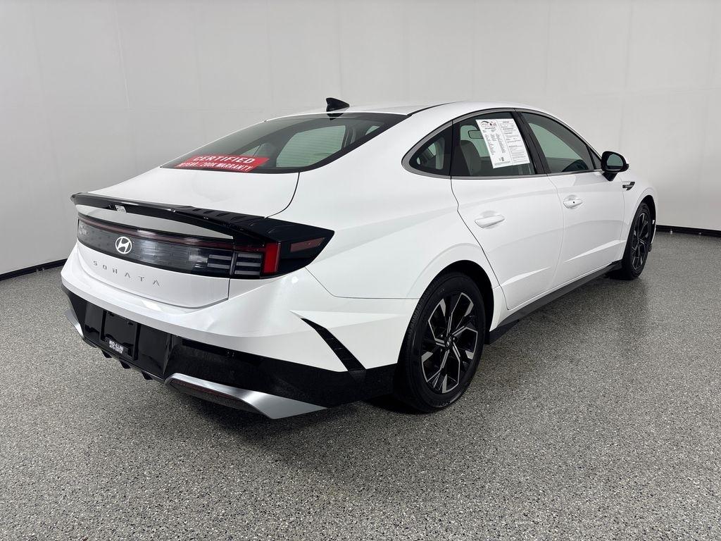 Hyundai Sonata SEL FWD 2025
