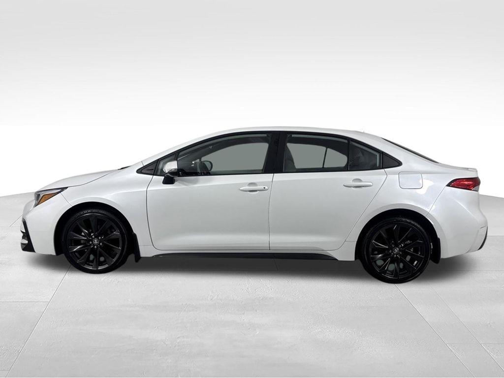 Toyota Corolla SE CVT (Natl) 2023