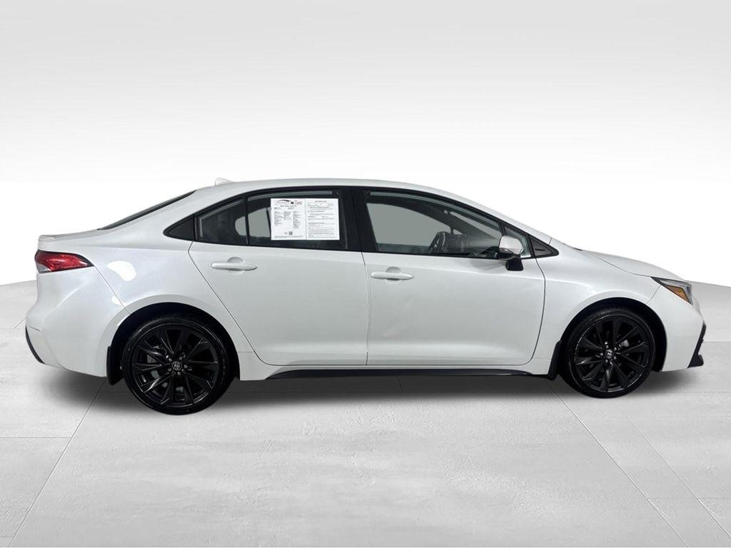 Toyota Corolla SE CVT (Natl) 2023