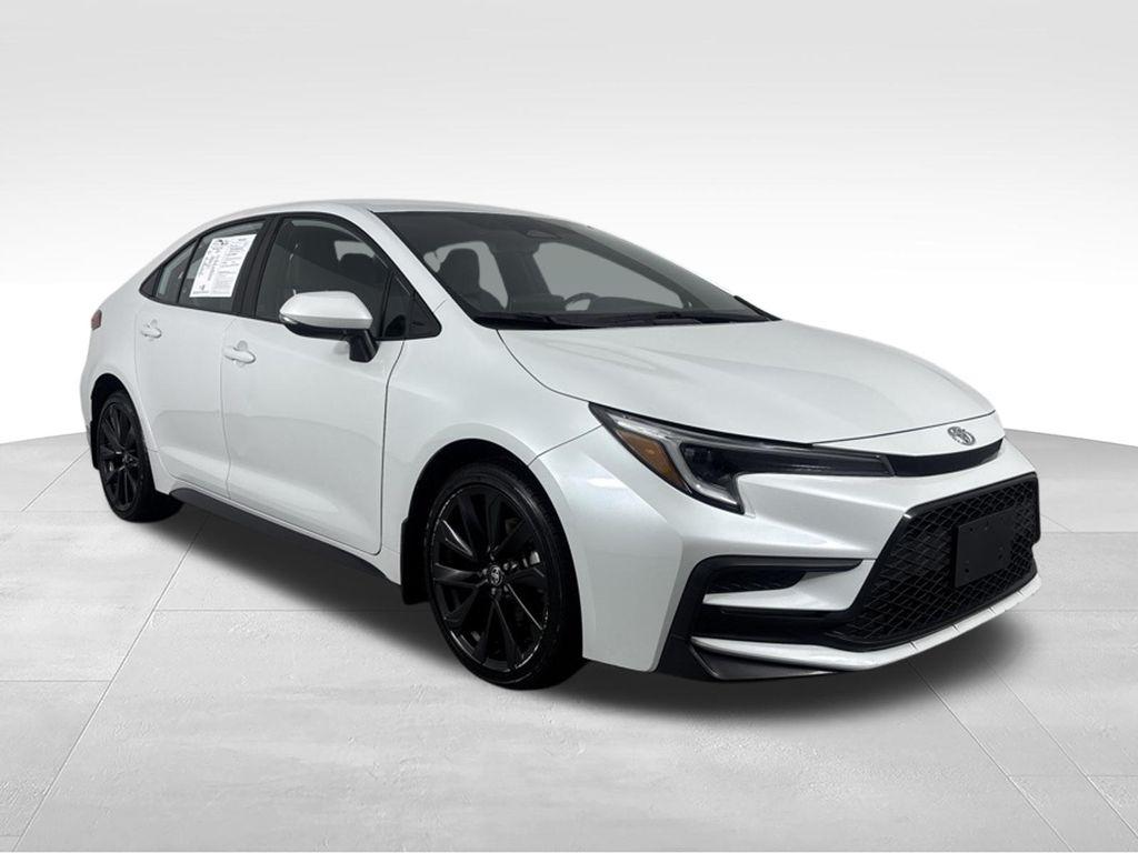 Toyota Corolla SE CVT (Natl) 2023