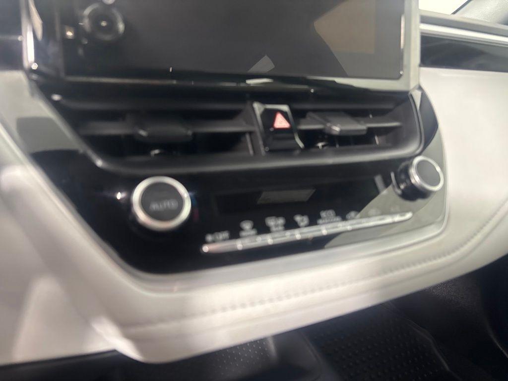 Toyota Corolla SE CVT (Natl) 2023