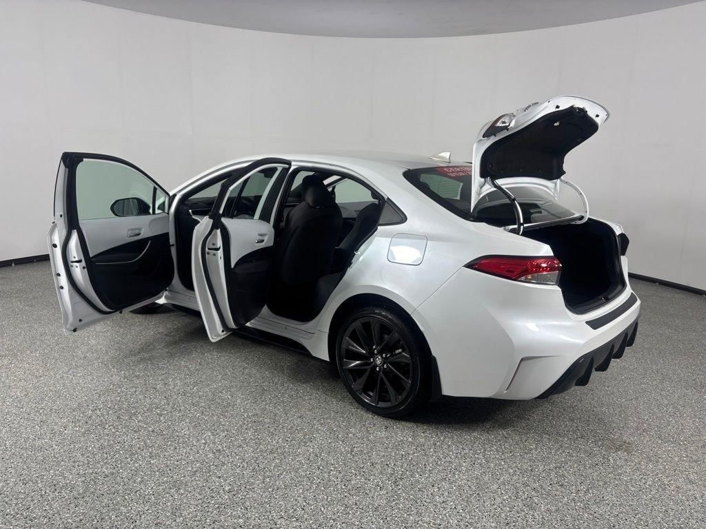 Toyota Corolla SE CVT (Natl) 2023