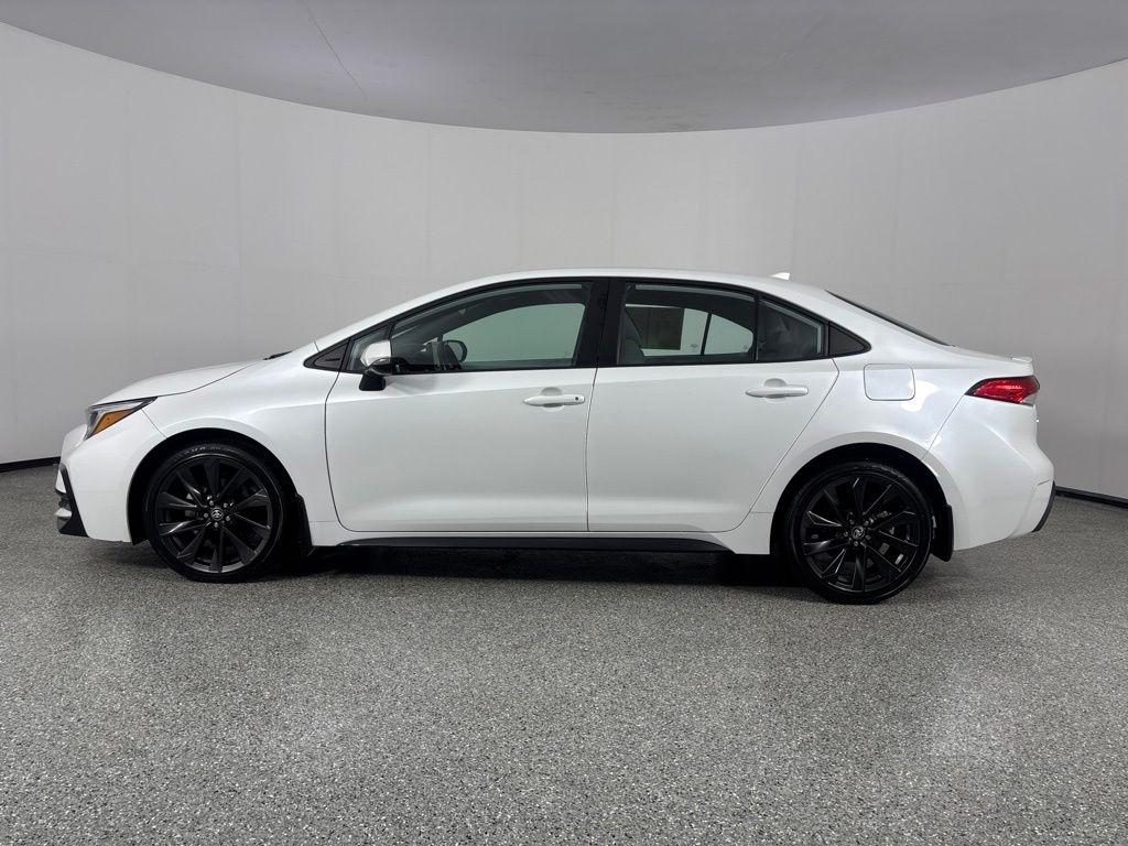 Toyota Corolla SE CVT (Natl) 2023