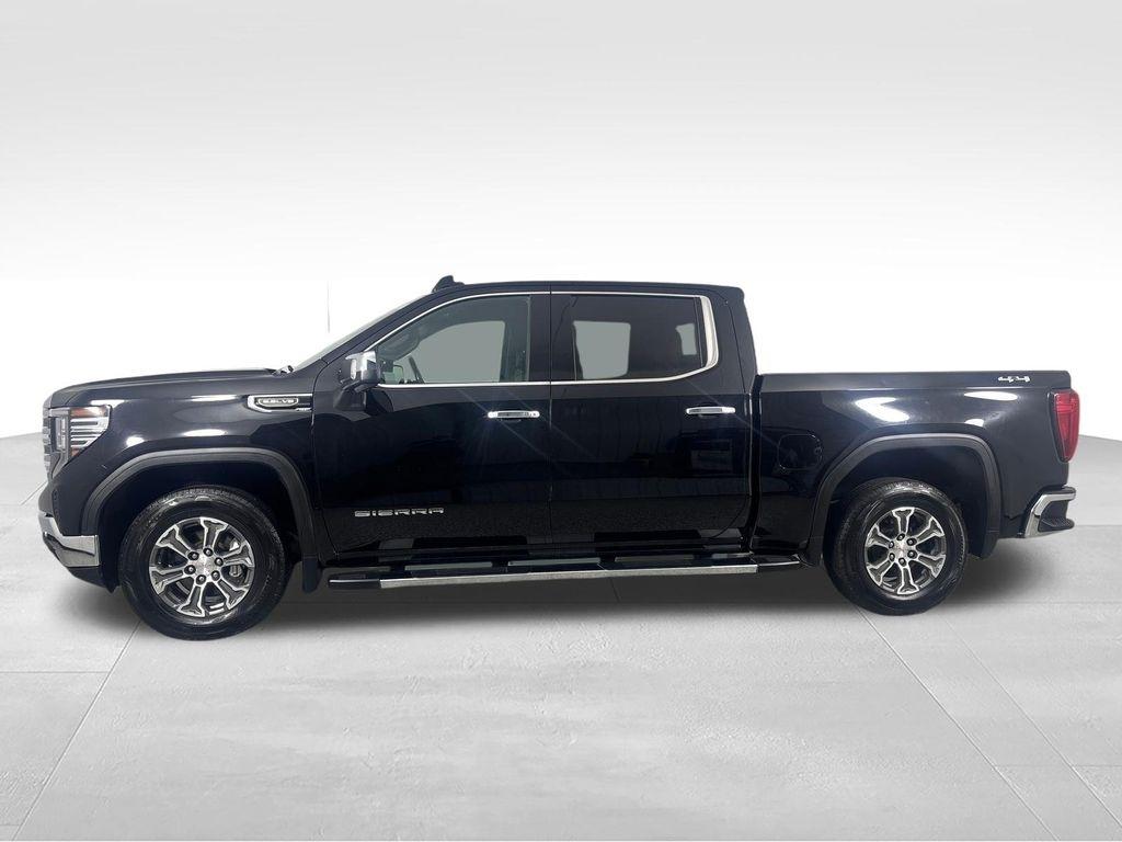GMC Sierra 1500 4WD Crew Cab 147" SLT 2023