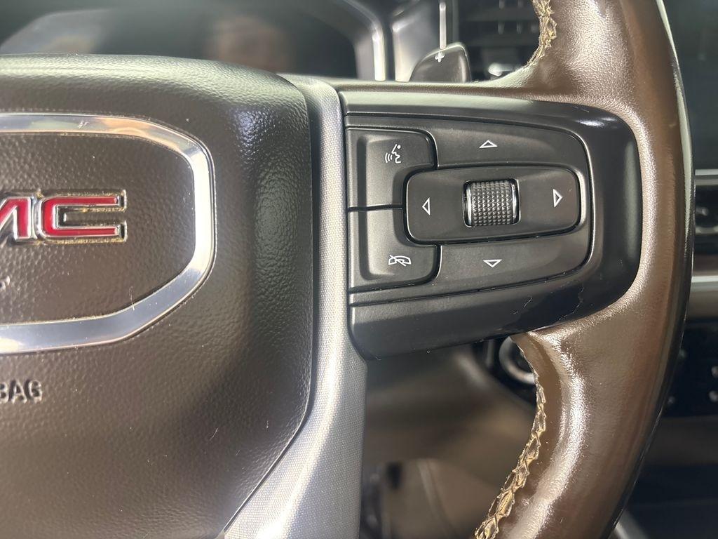 GMC Sierra 1500 4WD Crew Cab 147" SLT 2023
